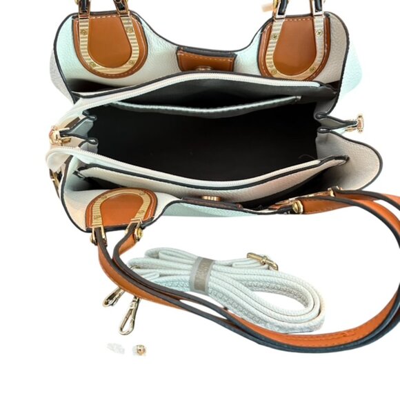 Empire Pebbled faux leather handbag white with gold horseshoe detail NWT - Picture 3 of 8